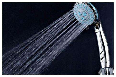 卫生间地板砖顽固如何清洁小妙招,卫生间不锈钢水龙头清洁小妙招