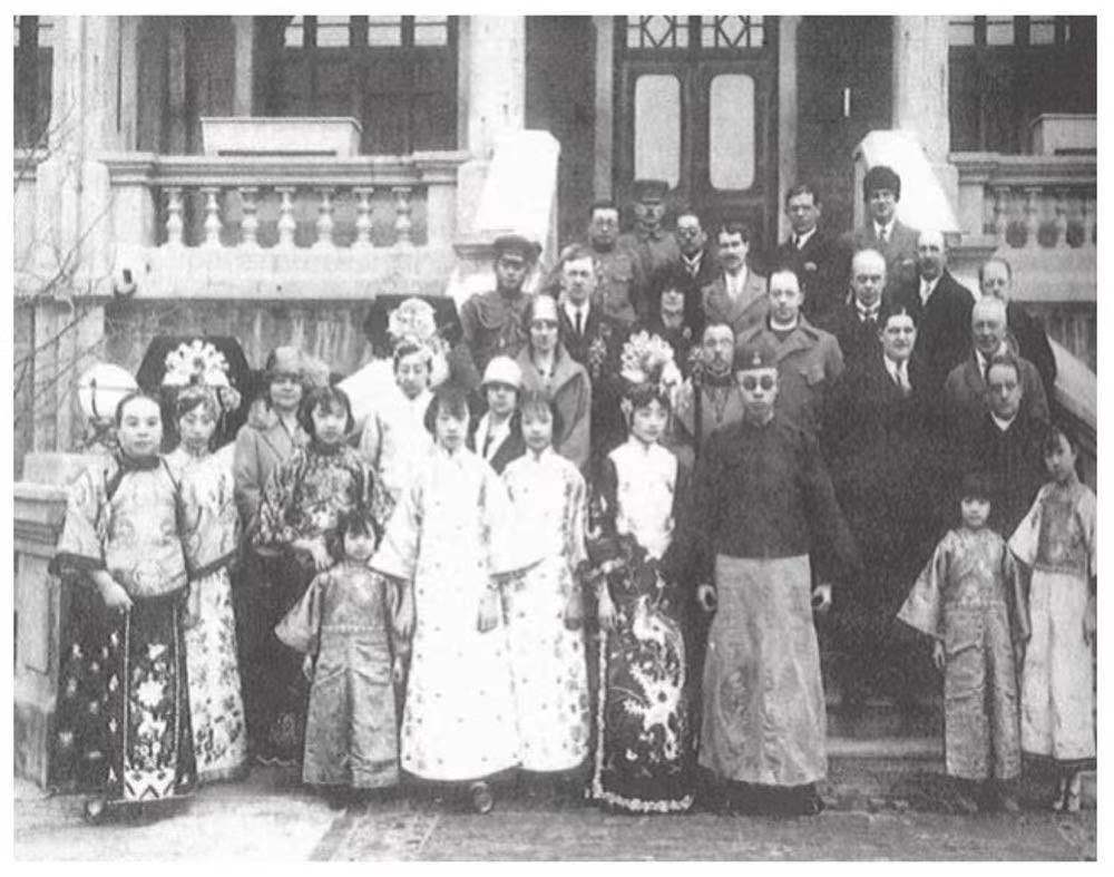 末代皇后婉容结局如何,末代皇后婉容最后是疯了吗