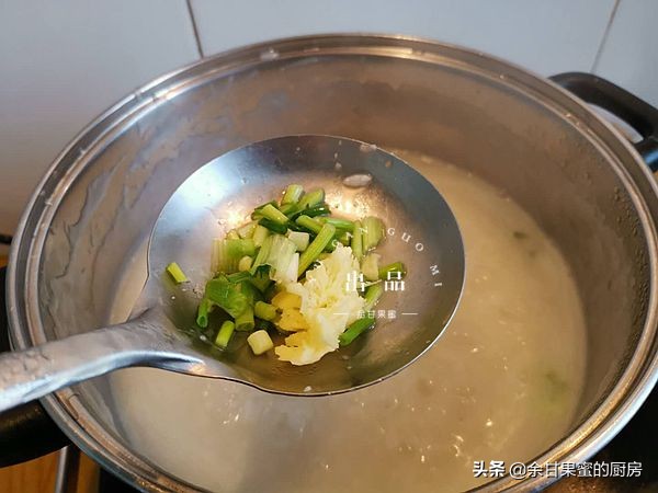 鱼片不油炸怎样炒好吃,早餐鱼片瘦肉粥的做法