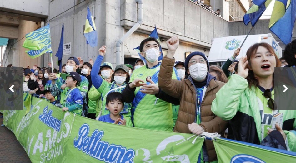 心太大！日本15000人戴口罩看足球赛，官方刚公布奥运会如期举行