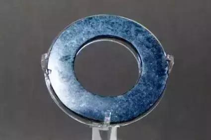 玉有五色沁胜得十万金什么意思,玉有五色沁胜得十万金是什么意思