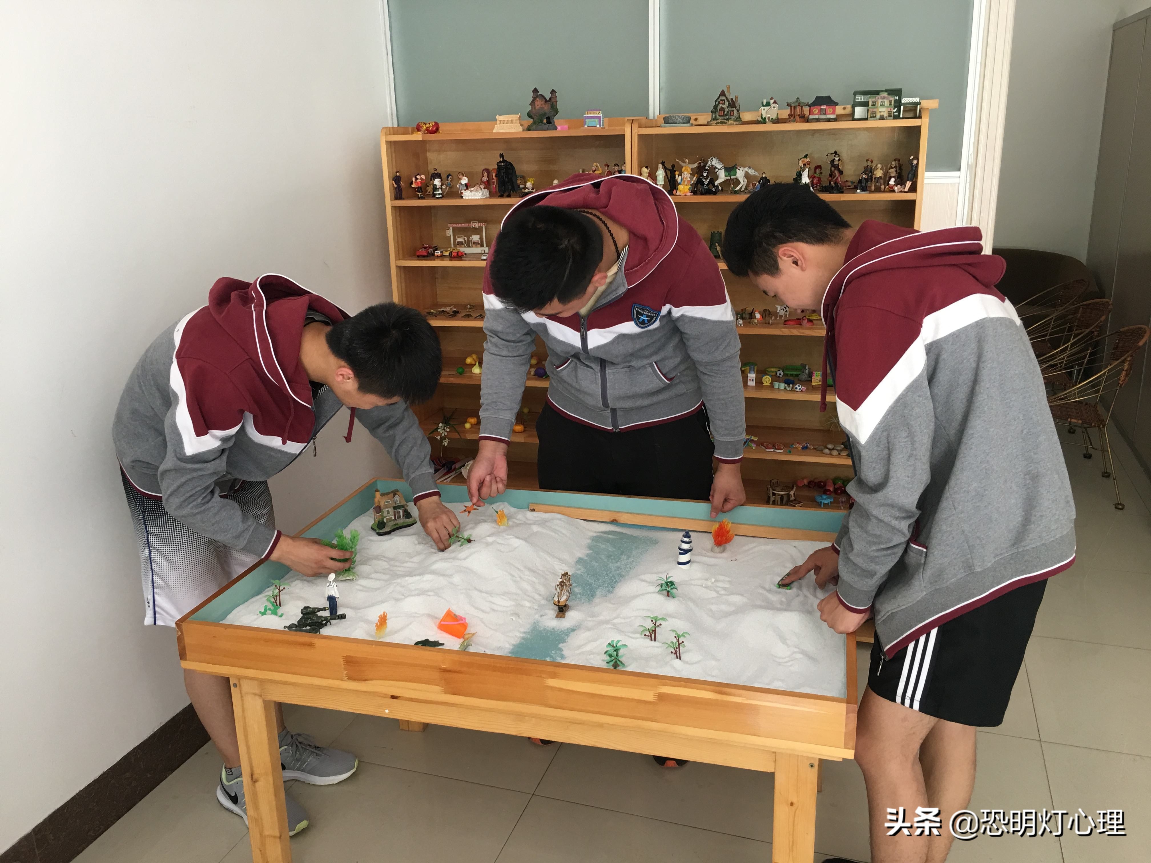 艾滋传染太难了恐艾症患者很多都是心理问题自己吓自己