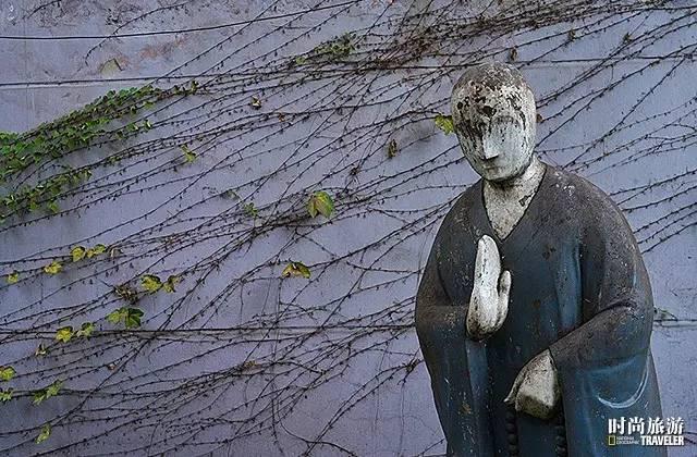 因为重庆有三宝：火锅、美女、夜景。认识重庆第四宝——黄桷坪