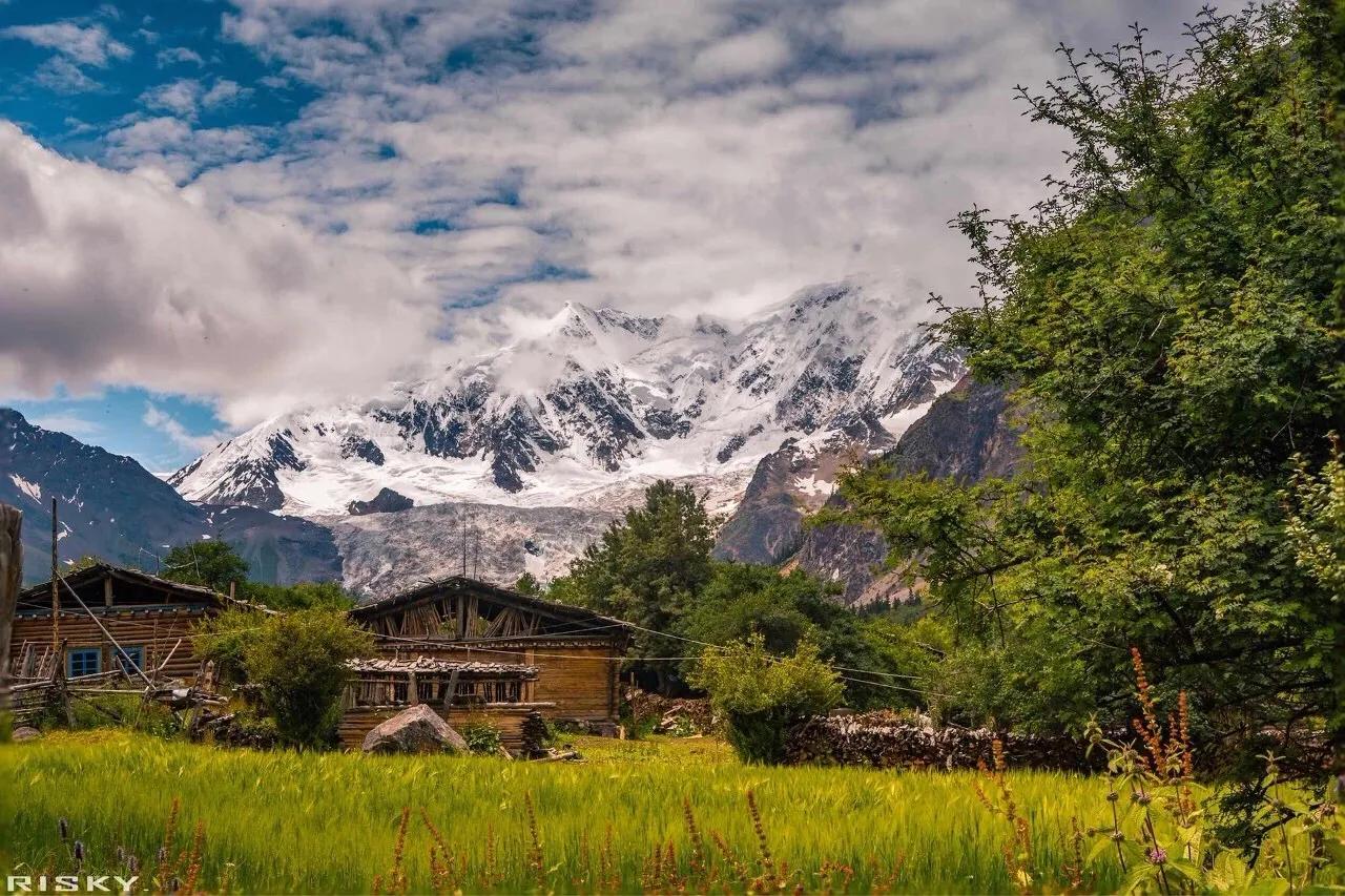 中国唯一不收费的高速公路,中国旅游风景最好的四条高速
