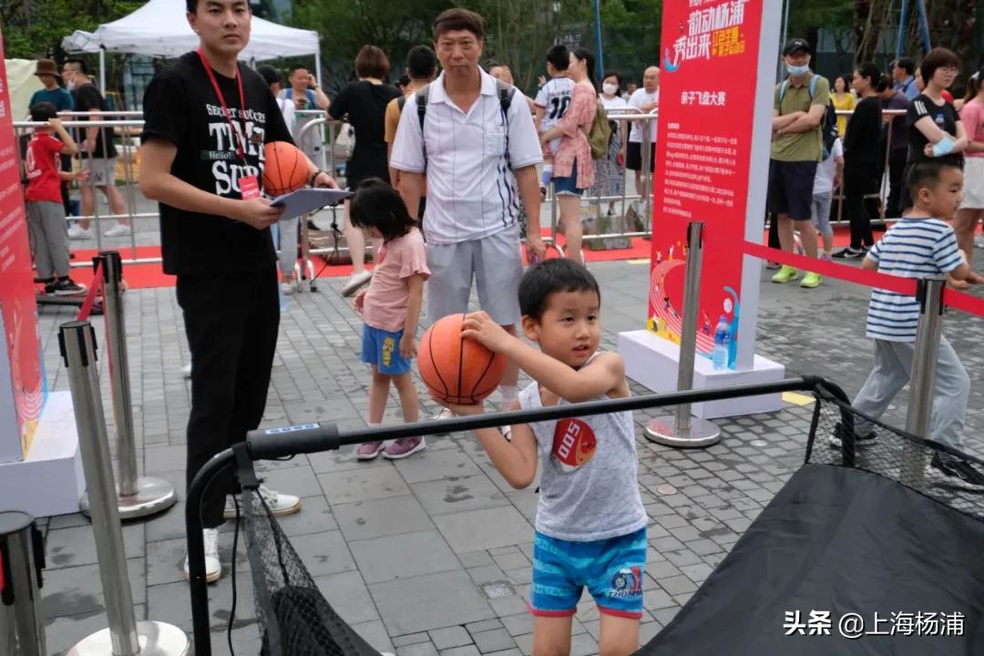 红色亲子运动会项目,幼儿园红色主题亲子运动会