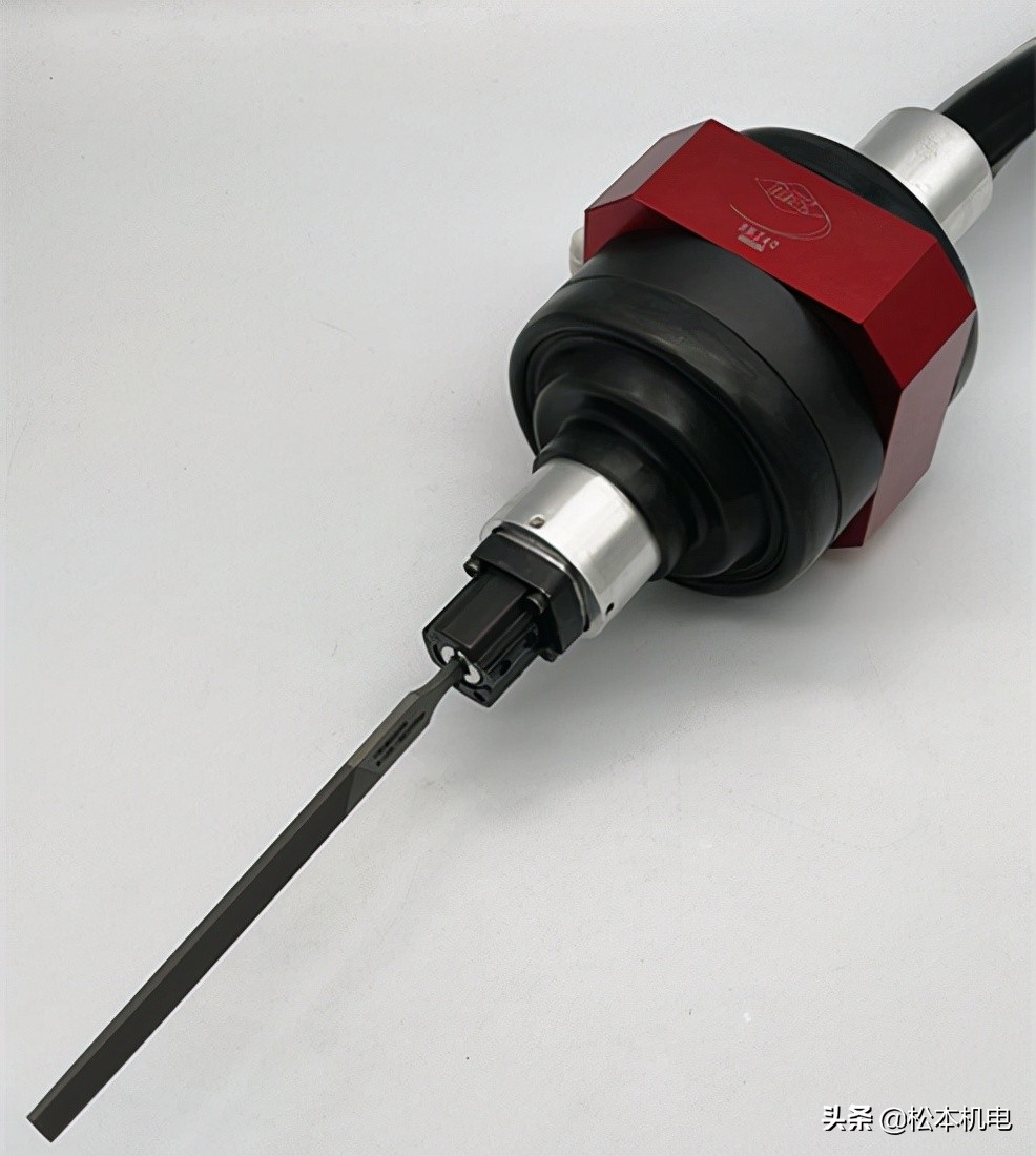 压铸件去毛刺研磨机,压铸件主轴去毛刺机视频