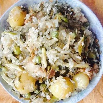 为什么上海人把菜饭叫做咸酸饭,咸酸饭是菜饭吗