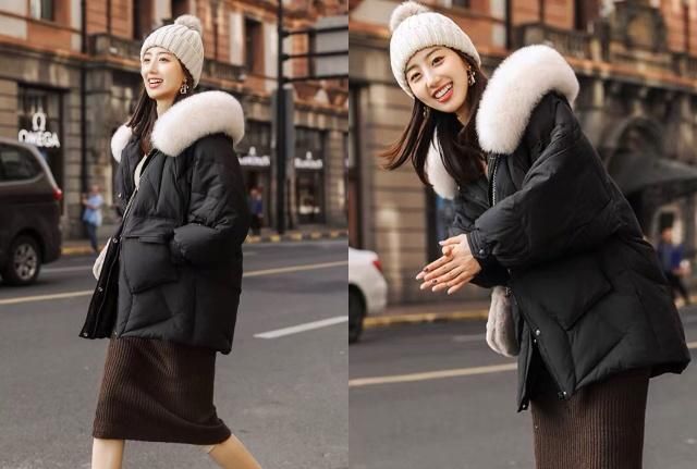 黑色长款羽绒服冬季穿搭高级感,冬天黑色羽绒服穿搭中长款