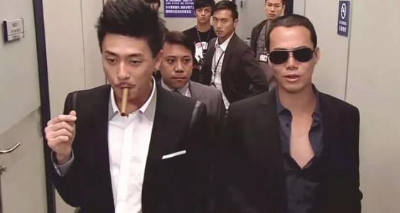 苗侨伟无线五虎互相帮助,五虎苗侨伟三哥