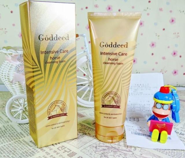 卸妆补水清洁三合一洗面奶,洁面美白二合一洗面奶