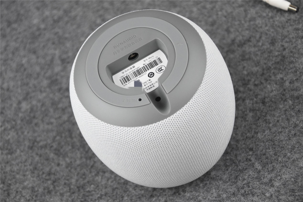 华为ai音箱和小米小爱art哪个好,华为小度小米小爱智能音箱