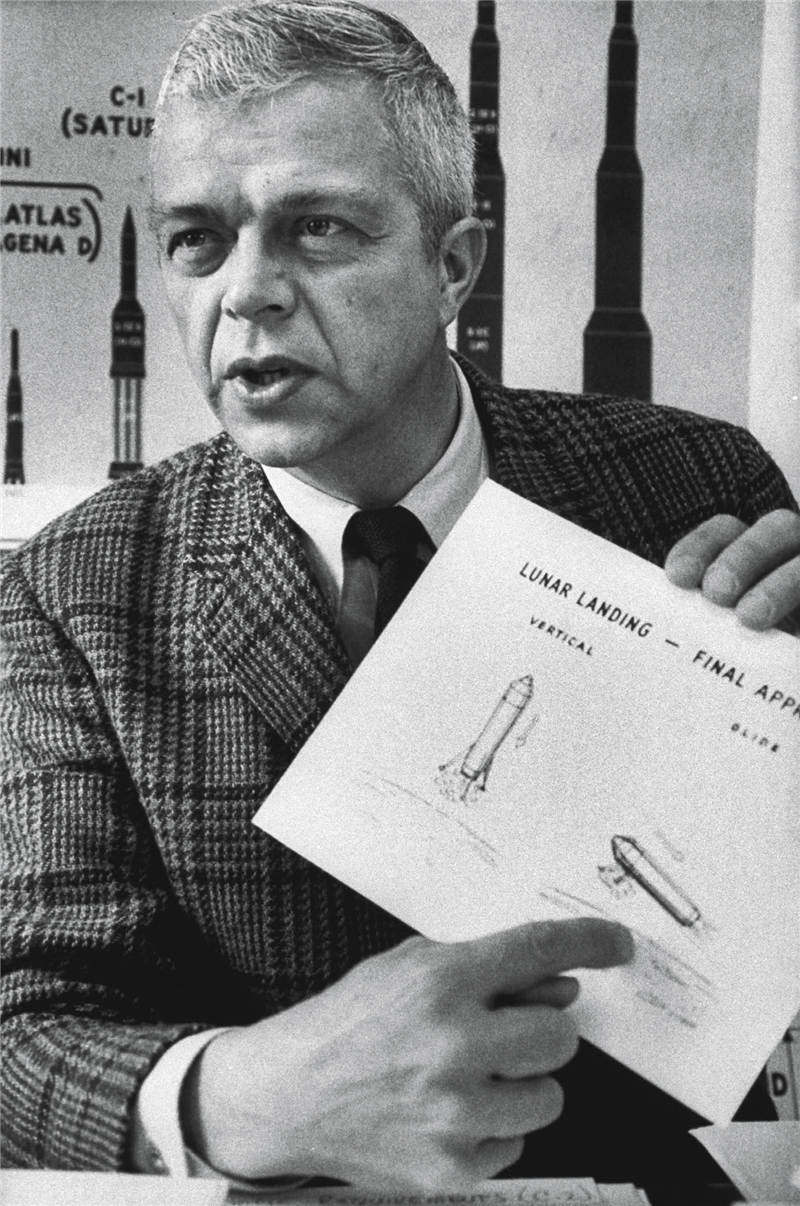 从“阿波罗1号”全体乘员牺牲，到实现20世纪最伟大成就之一，人类登月50年，从悲剧到传奇