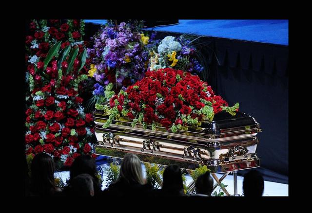 很像迈克尔杰克逊的小男孩,永远的孩童迈克尔杰克逊