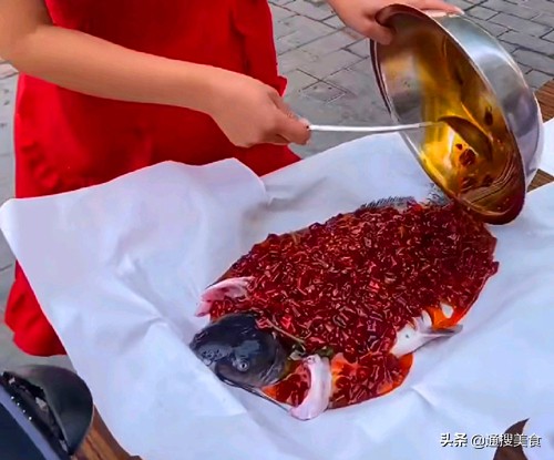 摆地摊做什么小吃最赚钱又简单,十种躺着都能赚钱的地摊小吃