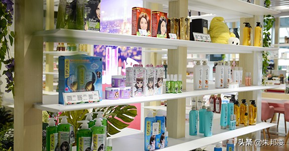 清华教师转行美妆电商，年卖36亿！曾2200万拍下Papi酱广告