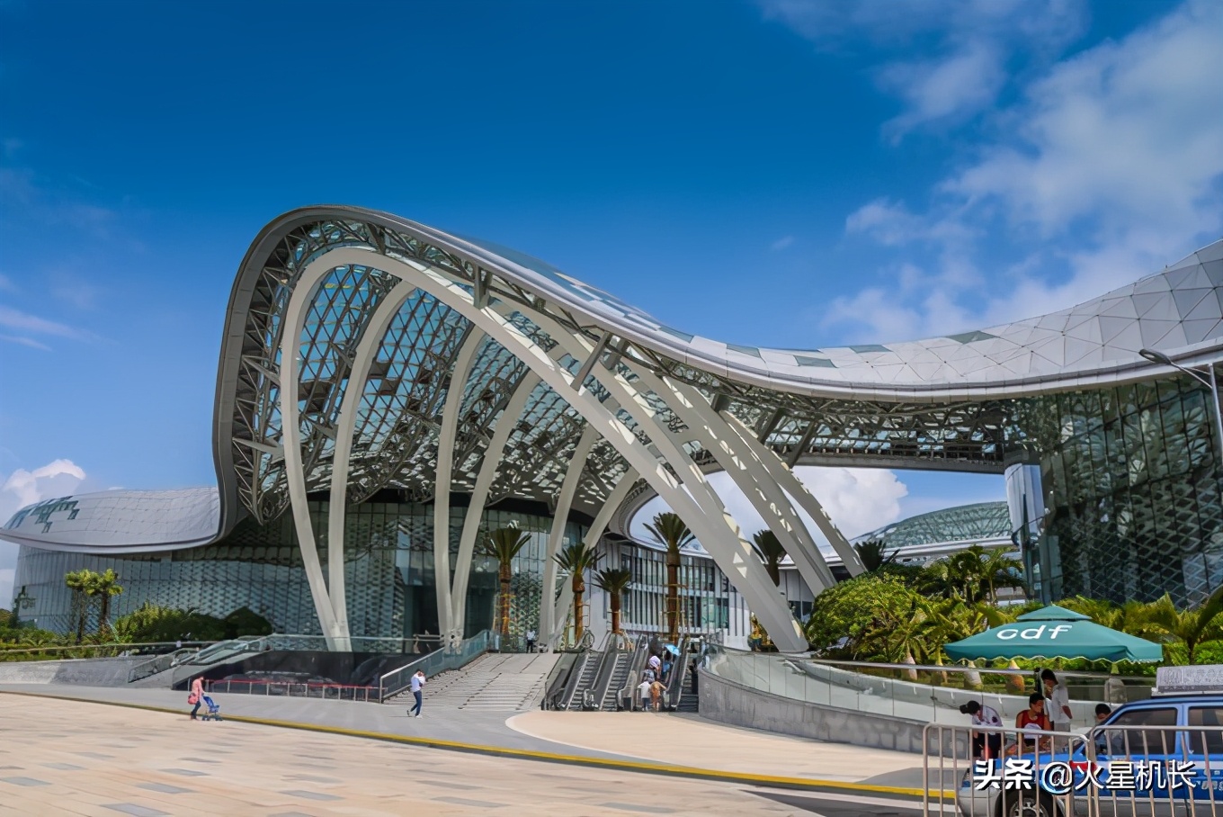 去三亚购物买啥,去三亚旅游顺带买套房