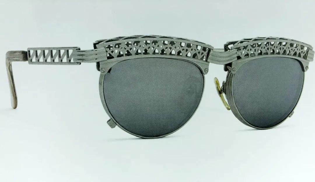 眼镜的百年发展史,一图看懂眼镜发展史