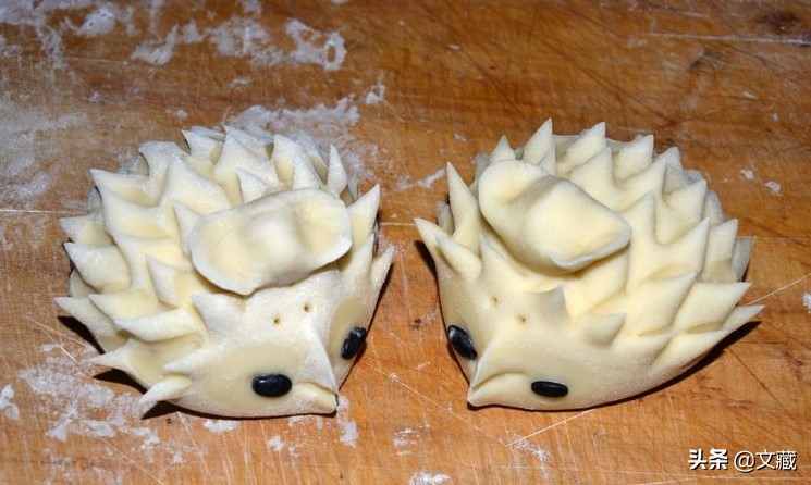 爱吃贡品的老鼠和刺猬，却被做成美食，为人们带来福运