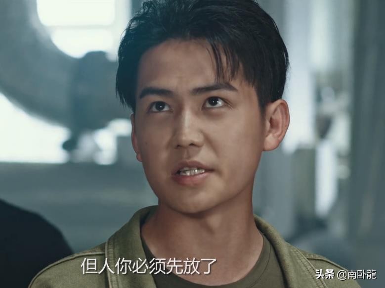 大鲨鱼电影精彩片段,大鲨鱼动画完整版