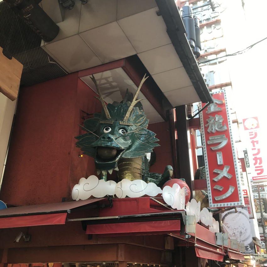 闭着眼睛也能随便过关,闭着眼睛也能玩手机