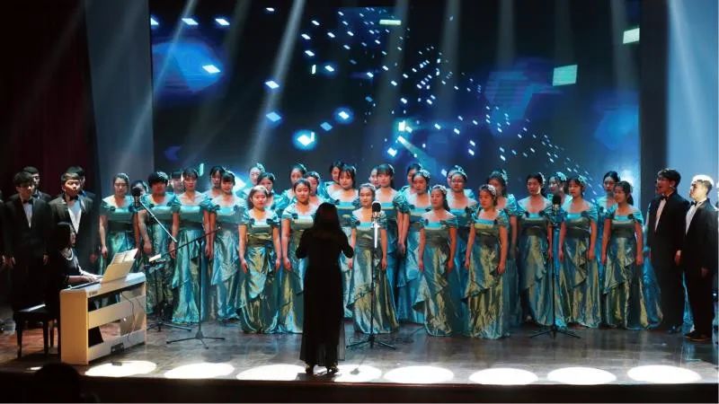 让那熟悉的旋律《绿岛》，带你我推开新学期的大门！