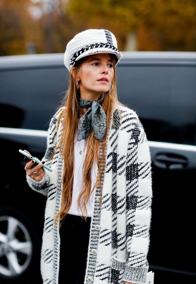 倪妮同款丝巾,赵薇钟爱精简风搭配