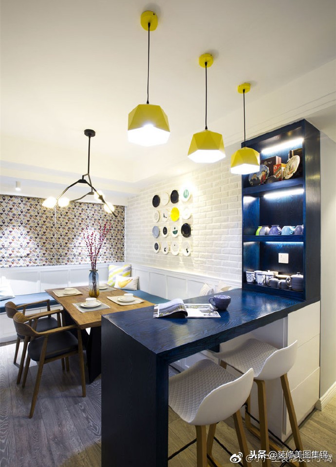 客厅和餐厅隔断柜,餐厅隔断设计带移门