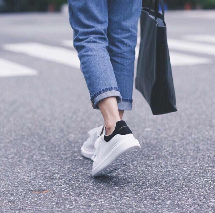 麦昆小白鞋,麦昆小白鞋不可以沾水