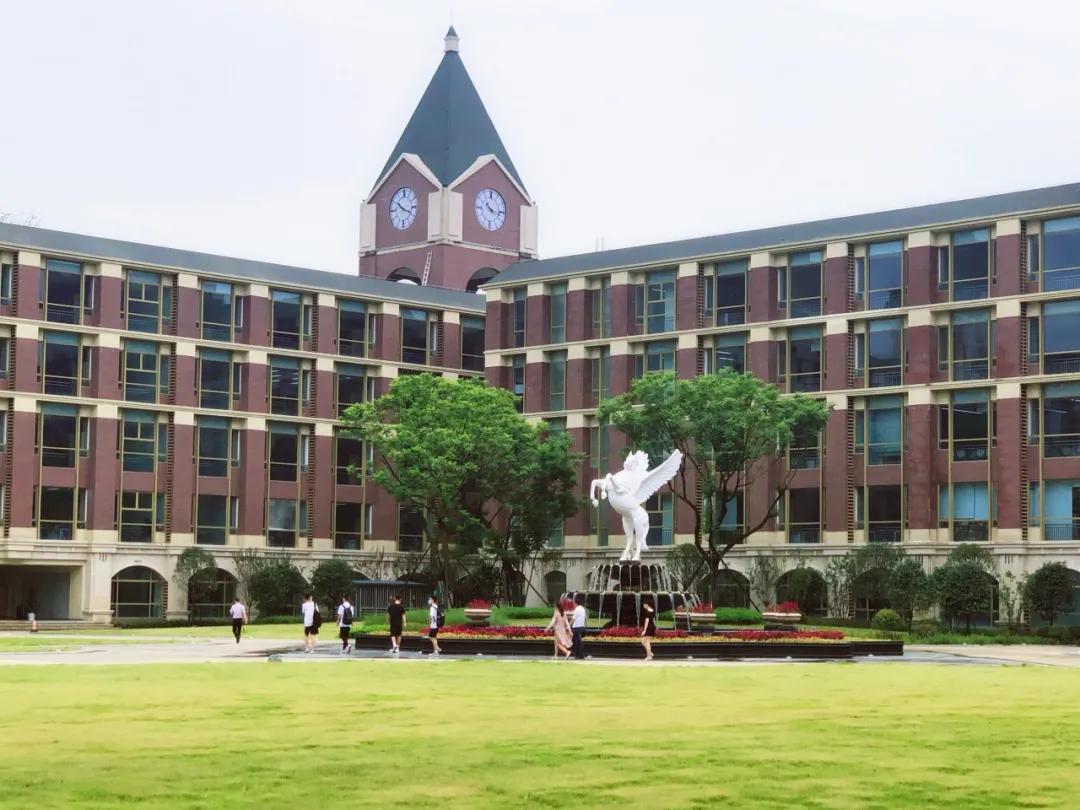 颜值冲锋，实力断后！一大批新学校曝光，太“刷脸”了