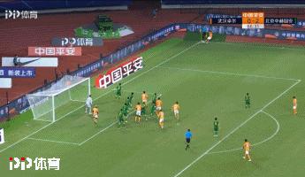 埃弗拉梅开二度含泪伤退武汉卓尔,gif埃弗拉补射破门卓尔领先永昌