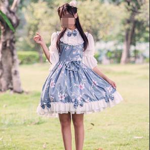 一条裙子卖到十几万,一条裙子卖800多万