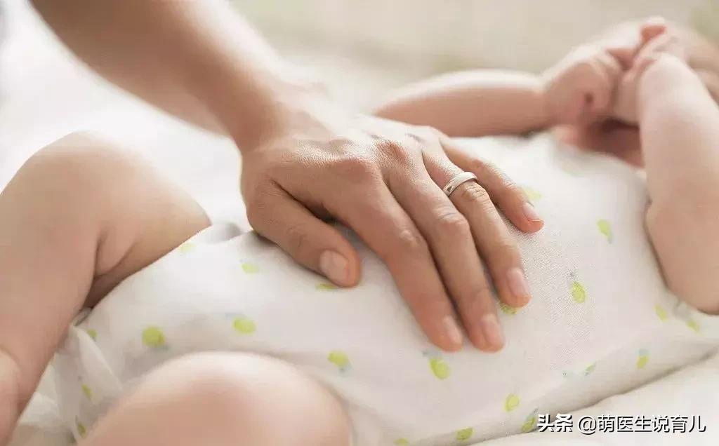 每天晚上夜深人静的时候，我娃就变成了睡眠终结者！