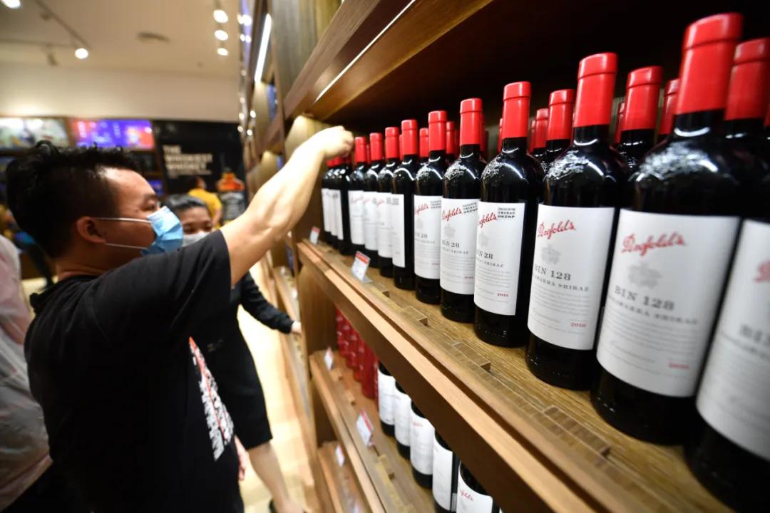 香港通关后去哪里购物,购物天堂香港