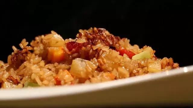 香米炒饭如何粒粒分明,教你一招简单好吃的炒饭