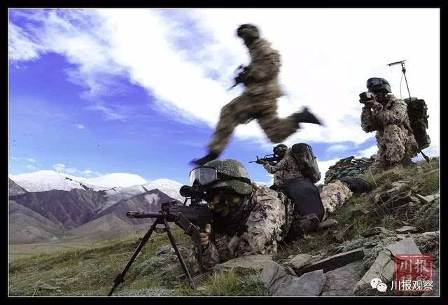 解放军特种部队单兵装备四眼,解放军特种兵新型单兵装备照片