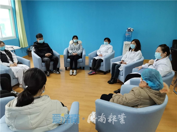 爱济南记者视频连线丨封闭管理后的市精神卫生中心:医护人员以院为家与患者同吃同住