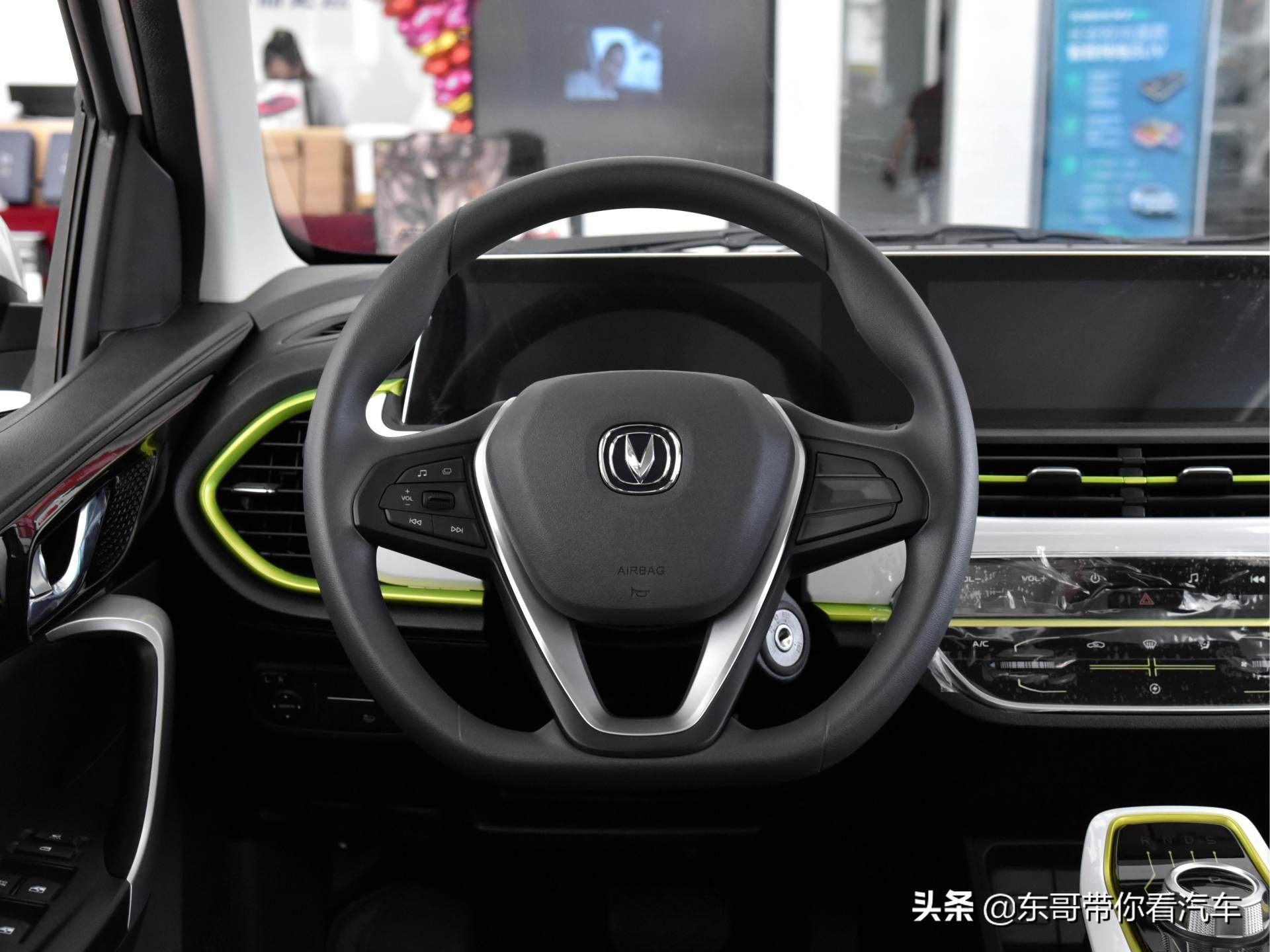 奔奔e-star新款,续航高价格低的微型纯电车