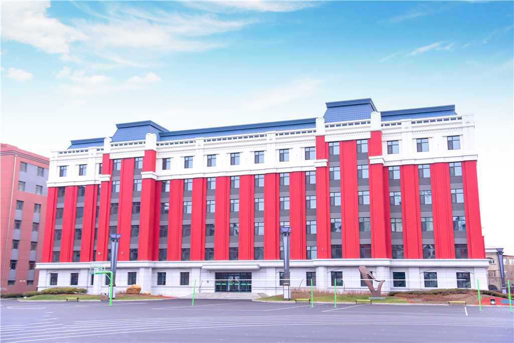 哈尔滨哈九中在哪里,哈三中哈九中