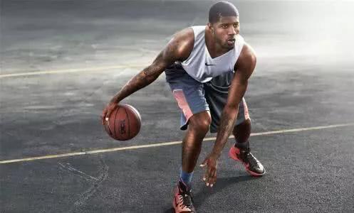 nba最潮球星威少,库里威少乔治同框