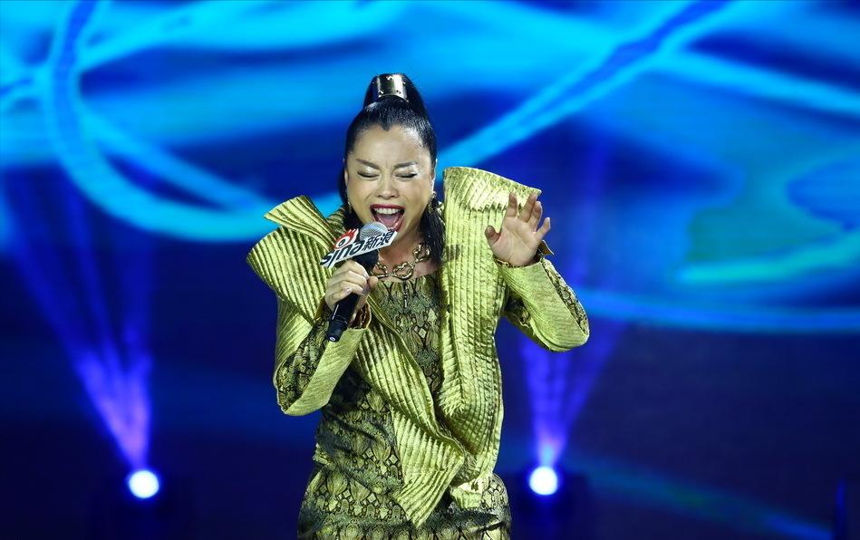 黄绮珊最巅峰现场,黄绮珊揭面大反差