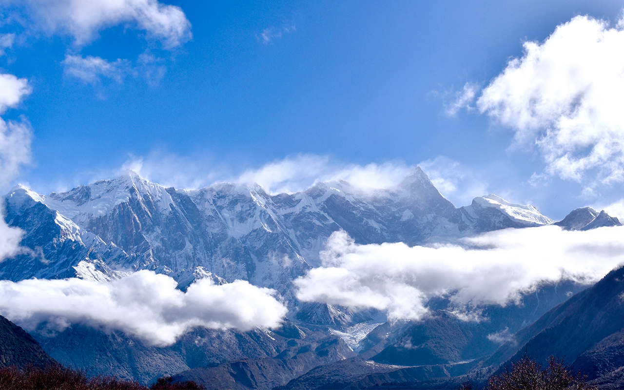 自驾进藏是川藏线好还是滇藏好,7月份进藏走滇藏线还是川藏线好