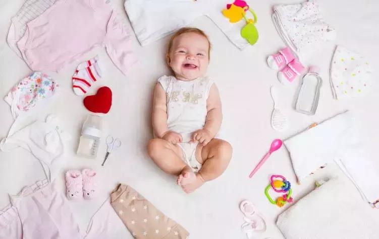 宝宝什么时候穿一条裤子合适,宝宝什么时候穿衣服最合适