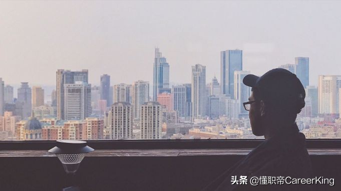 应届生第一份工作选择,应届生就业第一份工作很重要