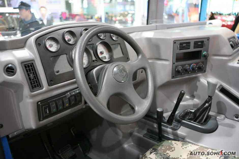 东风猛士和悍马h1谁越野能力强,东风猛士悍马模型