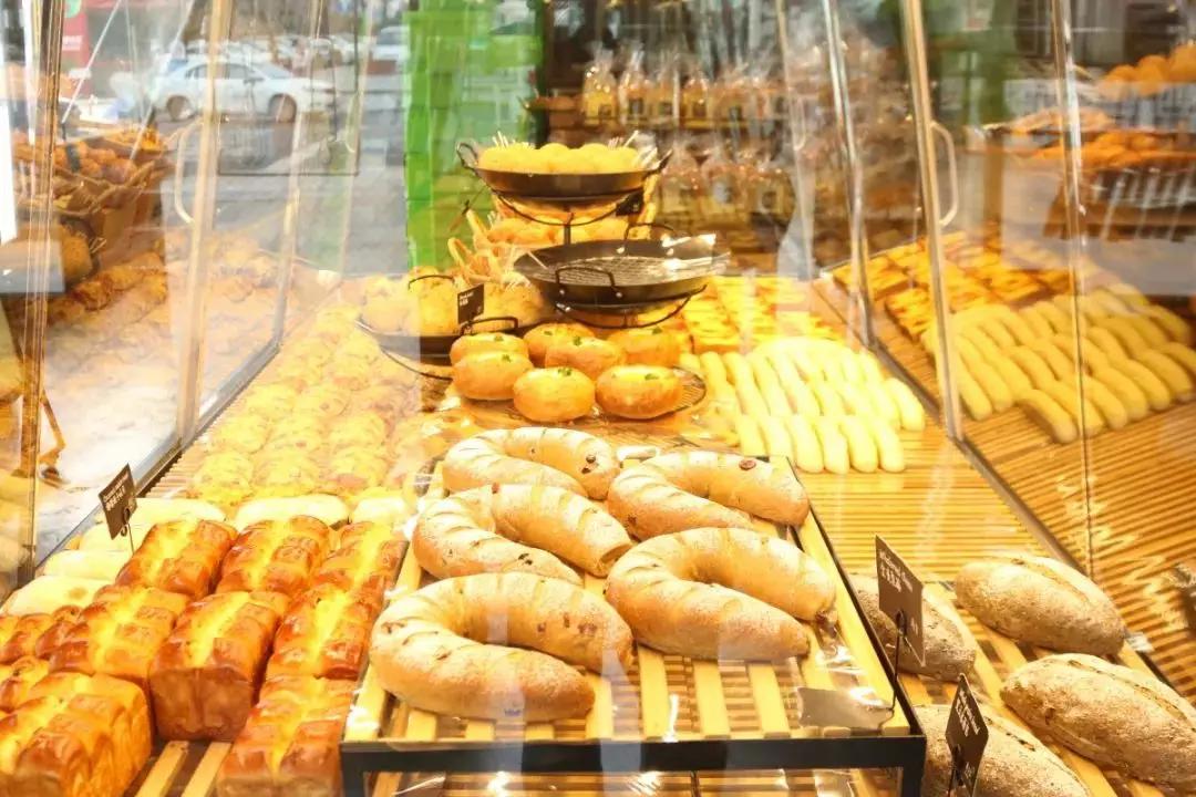 杭州多家商场恢复正常营业时间,杭州各个商场只营业五个小时