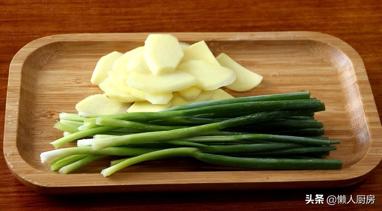 电饭锅糖醋排骨的家常做法,不用油糖醋排骨的做法步骤