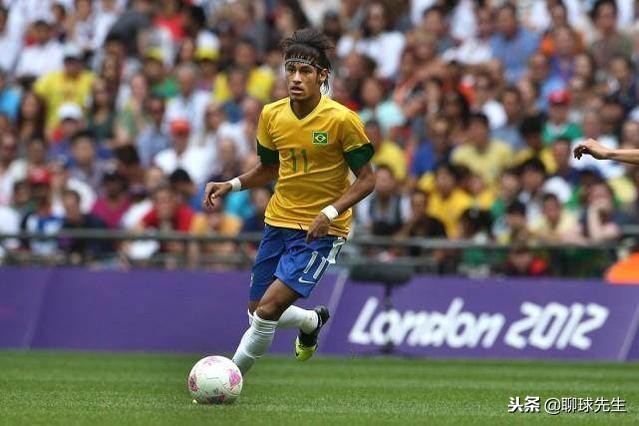 内马尔换了个发型减少被铲几率,内马尔头上的一根脏辫