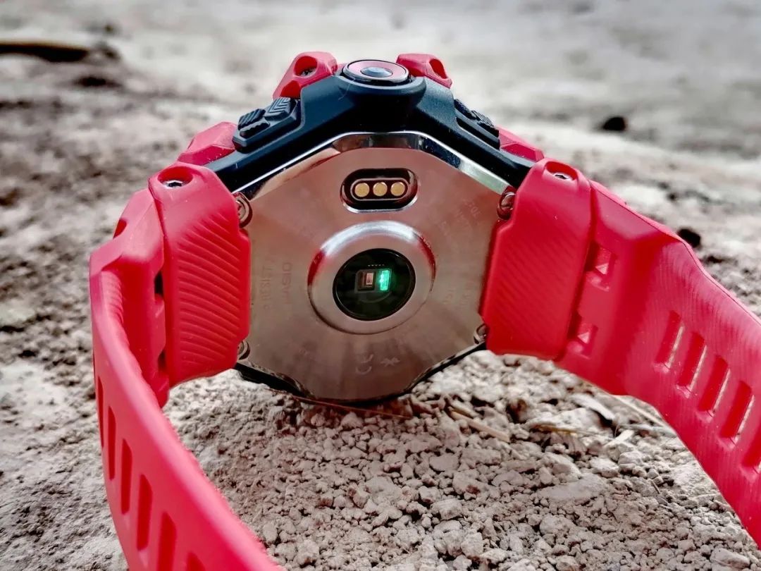 卡西欧gbd-h1000gps功能,卡西欧gbd-h1000有六局电波吗