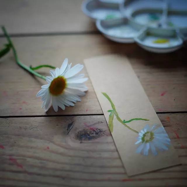 做一些无用的事。手把手教你画几朵花，够你打发一下午时间