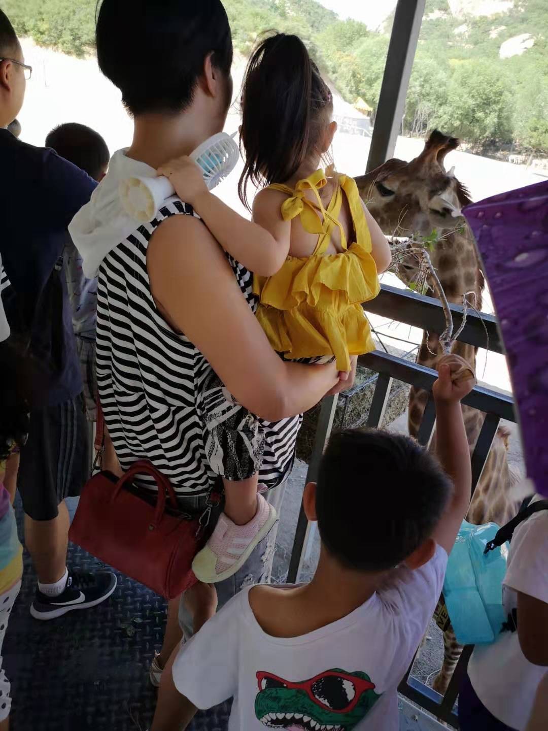 荣妈品牌折扣,荣妈团购券